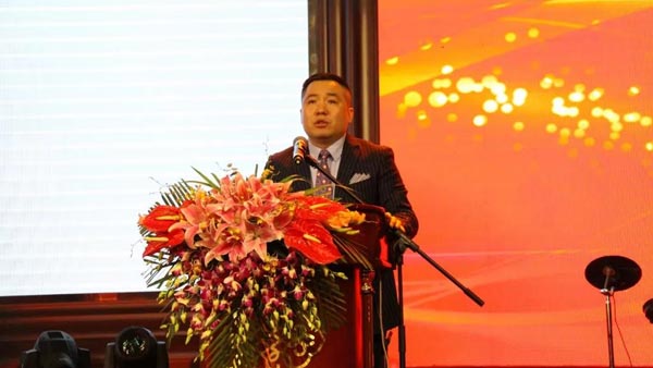 卓邦祝中國(guó)演藝設(shè)備技術(shù)協(xié)會(huì)演藝工程第十分會(huì)成立大會(huì)圓滿(mǎn)成功