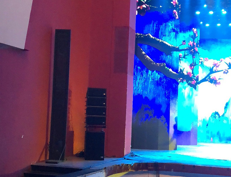 音響設(shè)備在舞臺(tái)演出中的應(yīng)用：探討其對(duì)演出質(zhì)量的全面提升