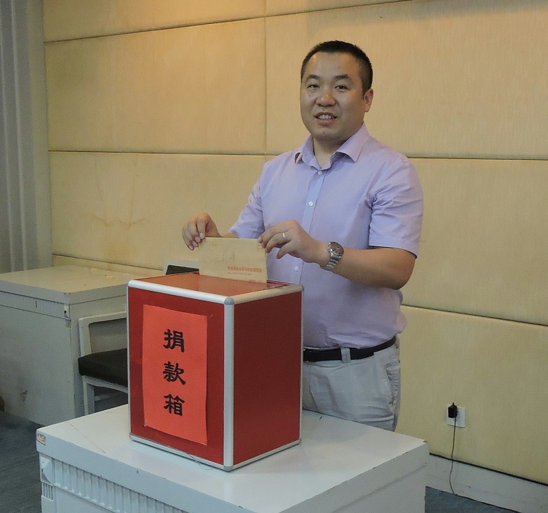 15青聯(lián)委員愛心接力公益助學(xué)活動(dòng)