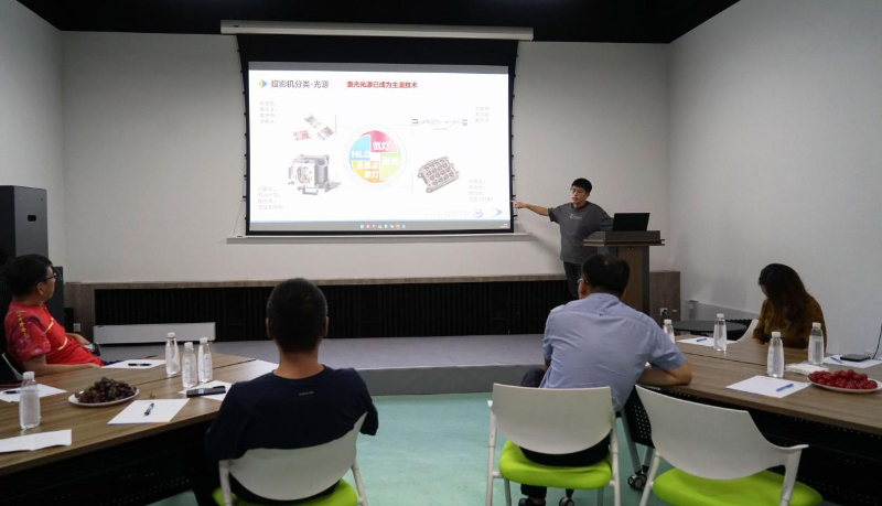 15走訪考察新會員，小組技術(shù)交流共謀發(fā)展丨ZOBO卓邦董事長張新峰以北京聲光視訊行業(yè)協(xié)會會長身份走訪交流
