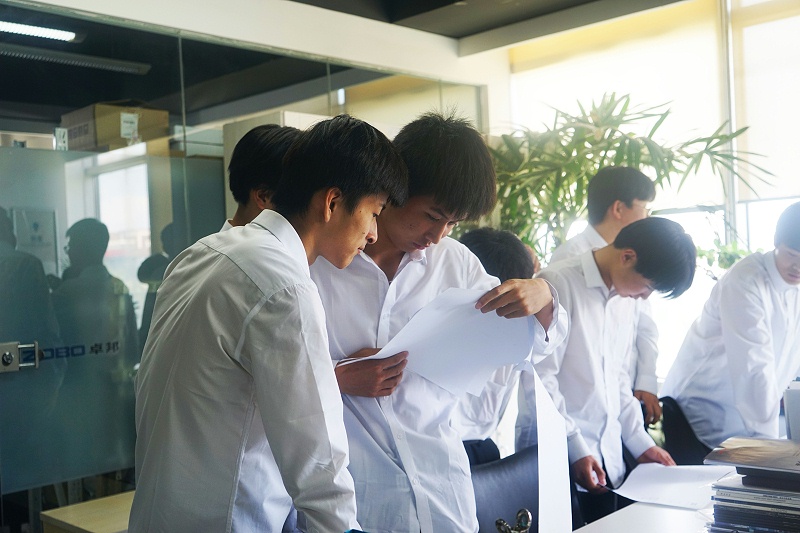 7校企合作 走進職場 協(xié)同育人丨歡迎北京市經(jīng)貿(mào)高級技術(shù)學(xué)校師生來ZOBO卓邦參觀學(xué)習(xí)