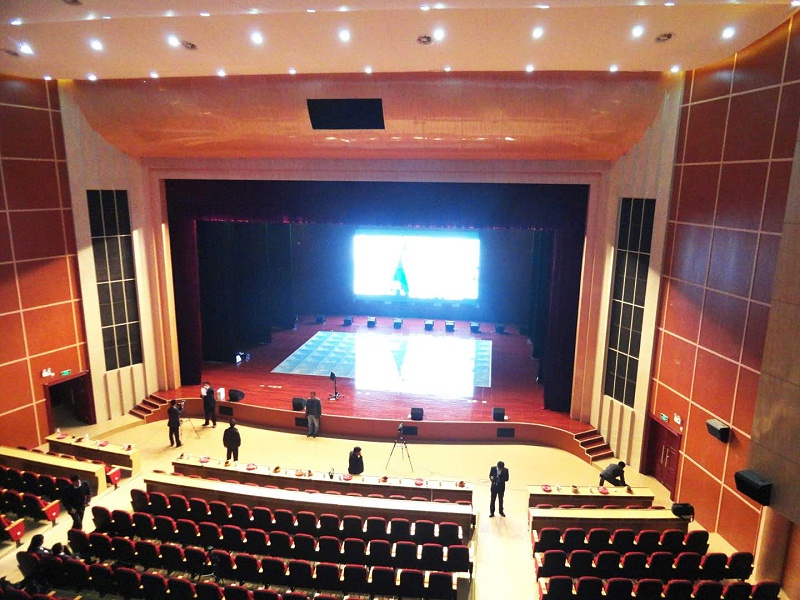 圍場(chǎng)演播廳
